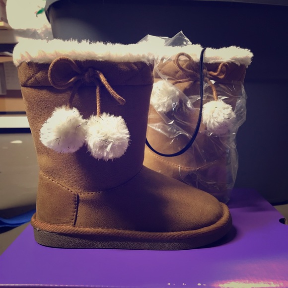 Arizona Jean Company Other - Girls boots Brown w Faux Fur and pompoms